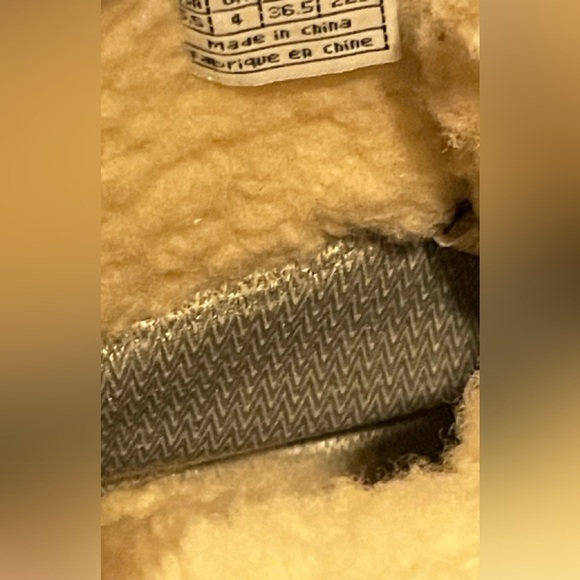 UGG Adirondack boot - Picture 7 of 12